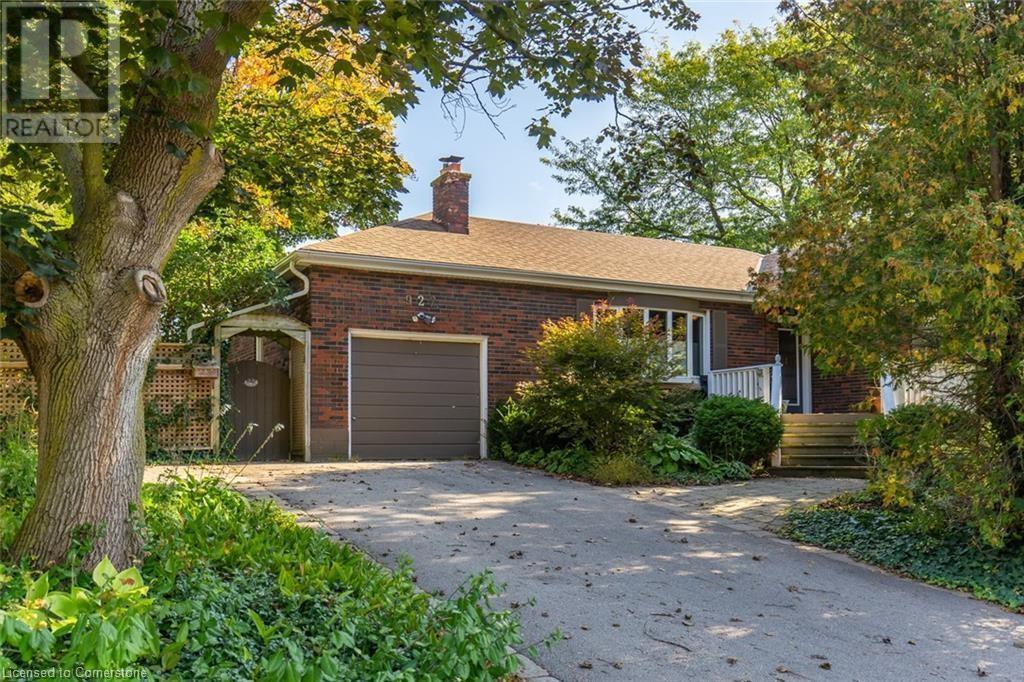 927 Teal Dr in Burlington, ON - Building Photo