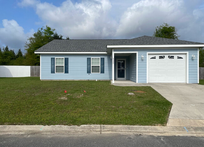 4755 Rill Loop in Marianna, FL - Building Photo - Building Photo