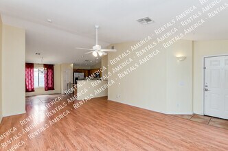 10138 E Desert Paradise Pl in Tucson, AZ - Building Photo - Building Photo