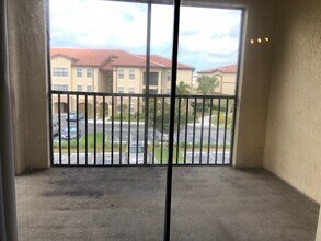 12975 Positano Cir in Naples, FL - Building Photo - Building Photo