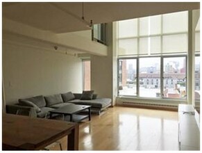 25 Channel Ctr St in Boston, MA - Building Photo - Building Photo