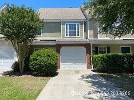 1001 Yellow Hawthorn Cir in Summerville, SC - Building Photo