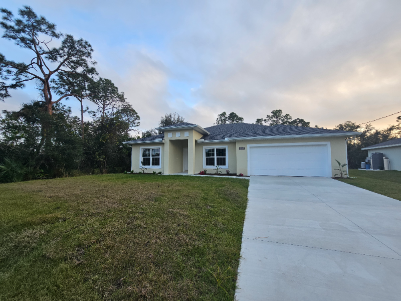 17419 Reaper Ave in Port Charlotte, FL - Building Photo