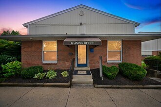 Regency Townhomes in Philadelphia, PA - Building Photo - Building Photo
