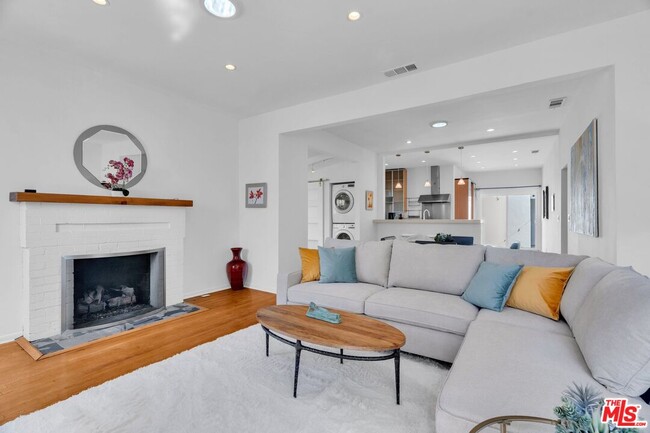 property at 9011 Rosewood Ave