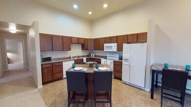 Tuscany Villas in West Fargo, ND - Building Photo - Building Photo
