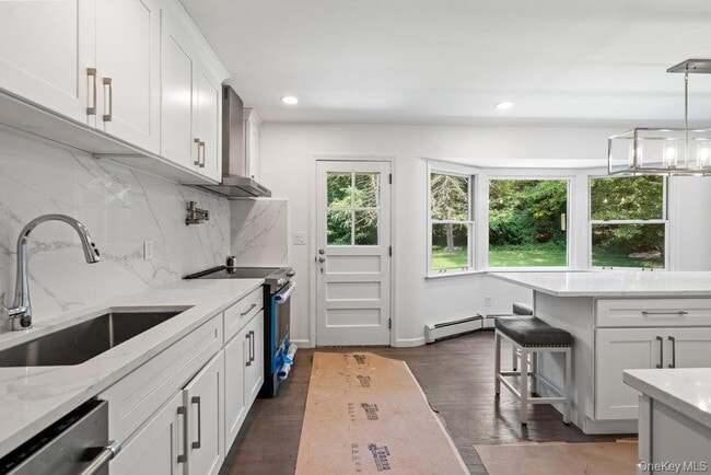 1950 Midlane Rd in Syosset, NY - Building Photo - Building Photo