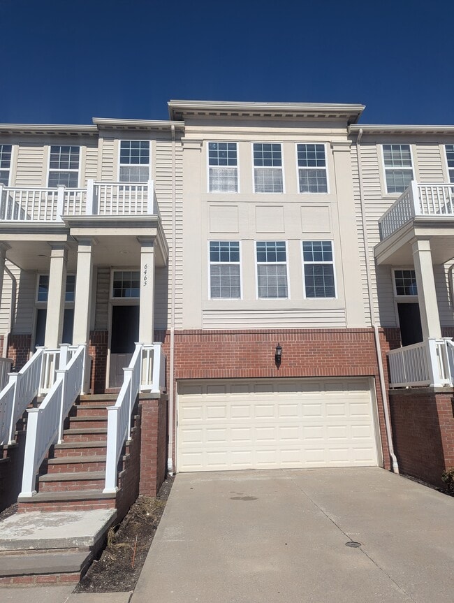 property at 6465 Park Pointe Ct