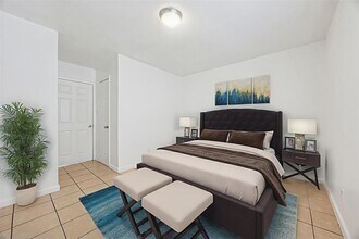 8212 Sam Rayburn Dr in Austin, TX - Foto de edificio - Building Photo