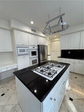 6 Ponte in Irvine, CA - Building Photo - Building Photo