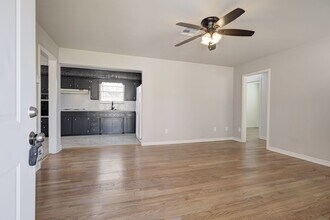 1520 Brookdale Dr in Del City, OK - Building Photo - Building Photo