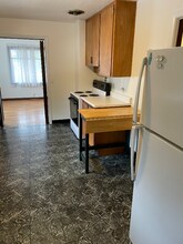 38850 Pleasant St in Sandy, OR - Building Photo - Building Photo