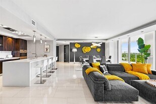 1180 N Federal Hwy in Fort Lauderdale, FL - Building Photo