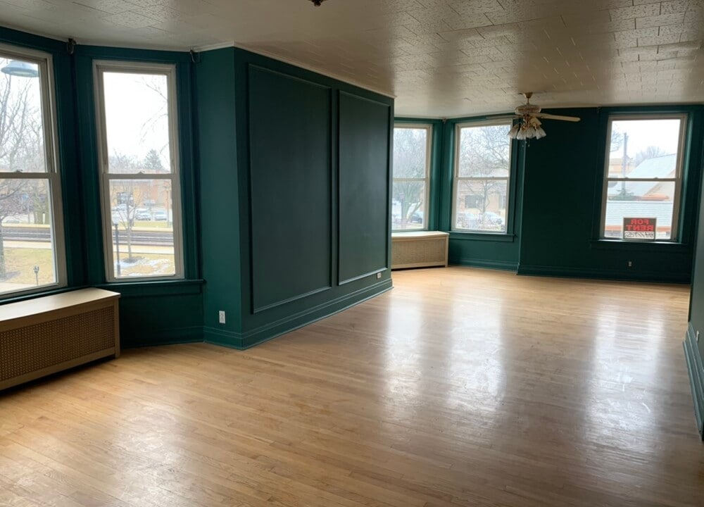 701 W Hillgrove Ave, Unit 1-A in La Grange, IL - Foto de edificio