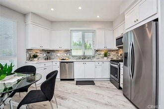 10718 Acama St in Los Angeles, CA - Building Photo - Building Photo