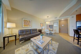 1395 Brickell Ave in Miami, FL - Building Photo