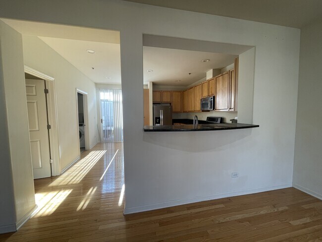 4702 N Lamon Ave in Chicago, IL - Building Photo - Building Photo