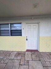 6001 NW 7th St-Unit -5 in Margate, FL - Foto de edificio - Building Photo