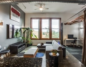 2502 Live Oak St, Unit ID910117 in Dallas, TX - Building Photo - Building Photo