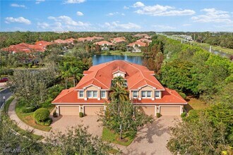 7876 Hawthorne Dr in Naples, FL - Building Photo - Building Photo