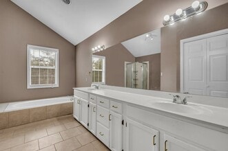 2311 Shady Wood Dr in Tupelo, MS - Building Photo - Building Photo