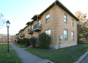 Courtyard on Main Apartments