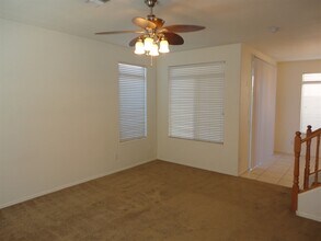 1328 E Weatherby Way in Chandler, AZ - Foto de edificio - Building Photo