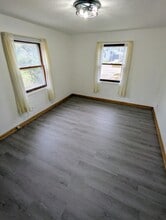 1810 Midway Dr in Rockford, IL - Building Photo - Building Photo