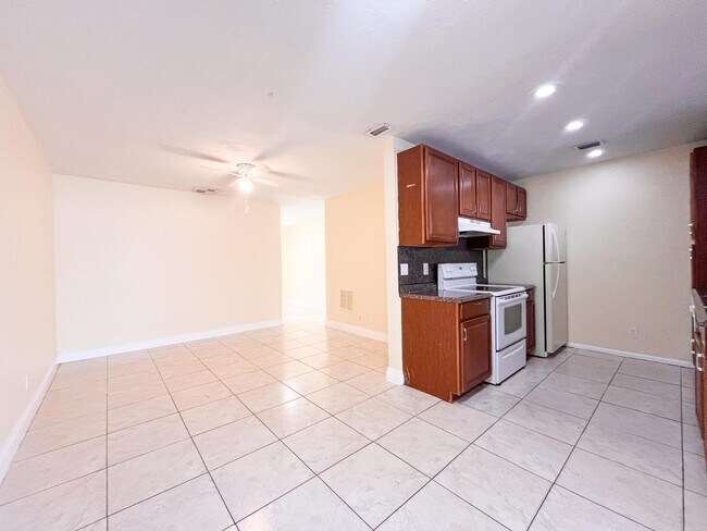 12419 Westhampton Cir, Unit 12419 in Wellington, FL - Building Photo - Building Photo