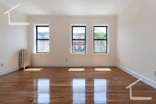 76 Quint Ave in Boston, MA - Building Photo
