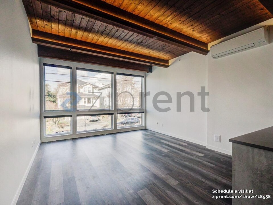 917 NW 51st St in Seattle, WA - Building Photo