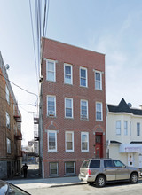 712 E 216th in Bronx, NY - Building Photo - Building Photo