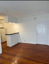 6131 Orange St in Los Angeles, CA - Building Photo - Interior Photo