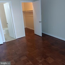 3232-11 Hewitt Ave-Unit -2-2-A in Aspen Hill, MD - Building Photo - Building Photo