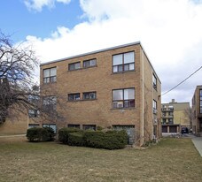 17 Rosseau Rd Apartments