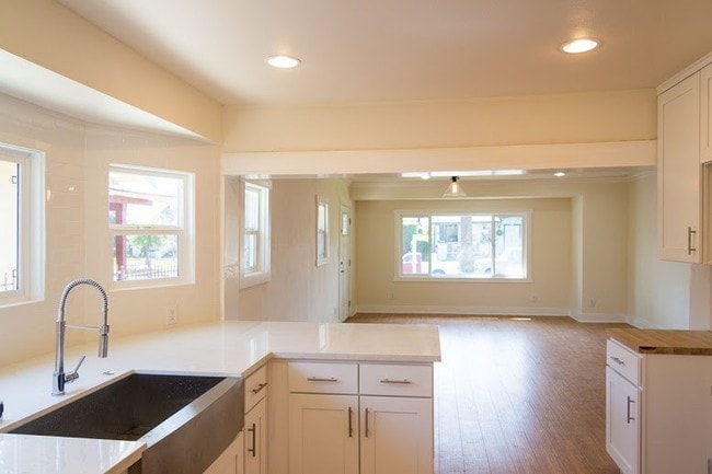 property at 1719 W 39th St