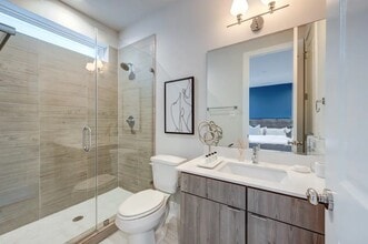 5853 Dolores St in Houston, TX - Building Photo - Building Photo