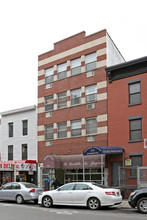 521 Grand St in New York, NY - Building Photo - Building Photo