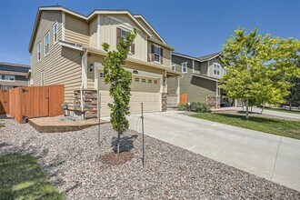 14999 Chicago St in Parker, CO - Foto de edificio - Building Photo