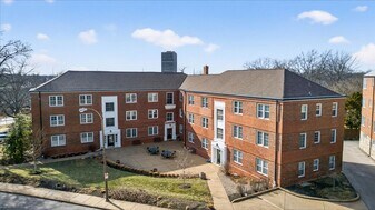 923 S Hanley Rd in St. Louis, MO - Building Photo