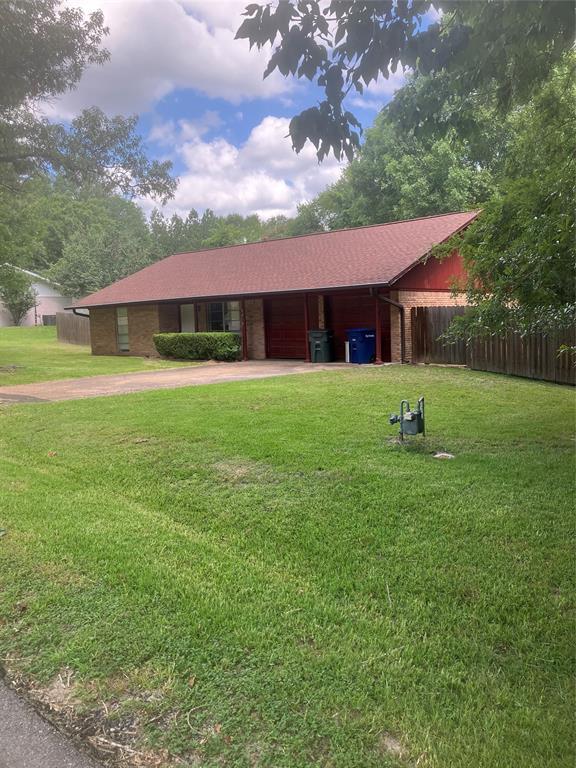 4418 Shady Ln in Huntsville, TX - Foto de edificio - Building Photo