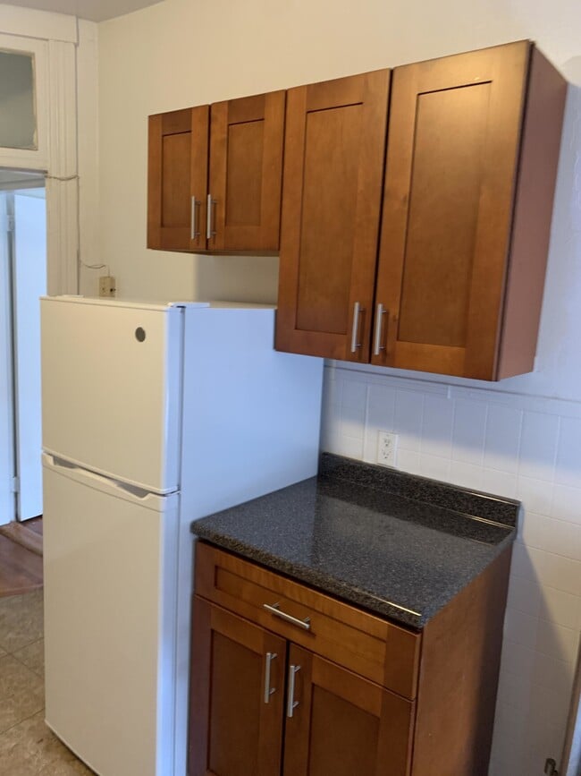 1381 Commonwealth Ave, Unit 6 in Boston, MA - Building Photo - Building Photo