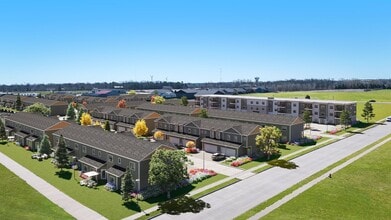 The Shores in Spirit Lake, IA - Foto de edificio - Building Photo