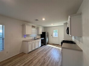 33516 Orange Maple Wy in Pinehurst, TX - Building Photo - Building Photo