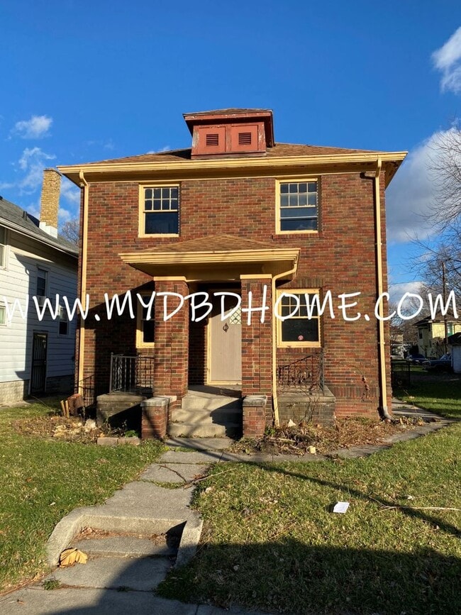 property at 2905 Central Dr