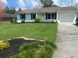 5709 Joseph Dr in Knoxville, TN - Building Photo