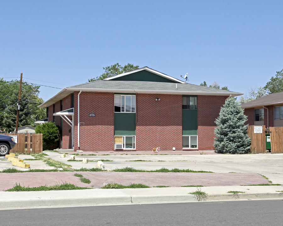 373 Geneva in Aurora, CO - Building Photo