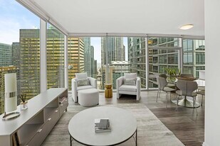 288 E Illinois St in Chicago, IL - Building Photo