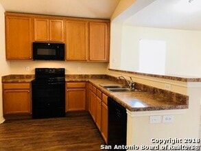 2711 Skybound in San Antonio, TX - Building Photo - Building Photo