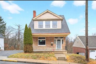 120 Bronx Ave in Pittsburgh, PA - Building Photo